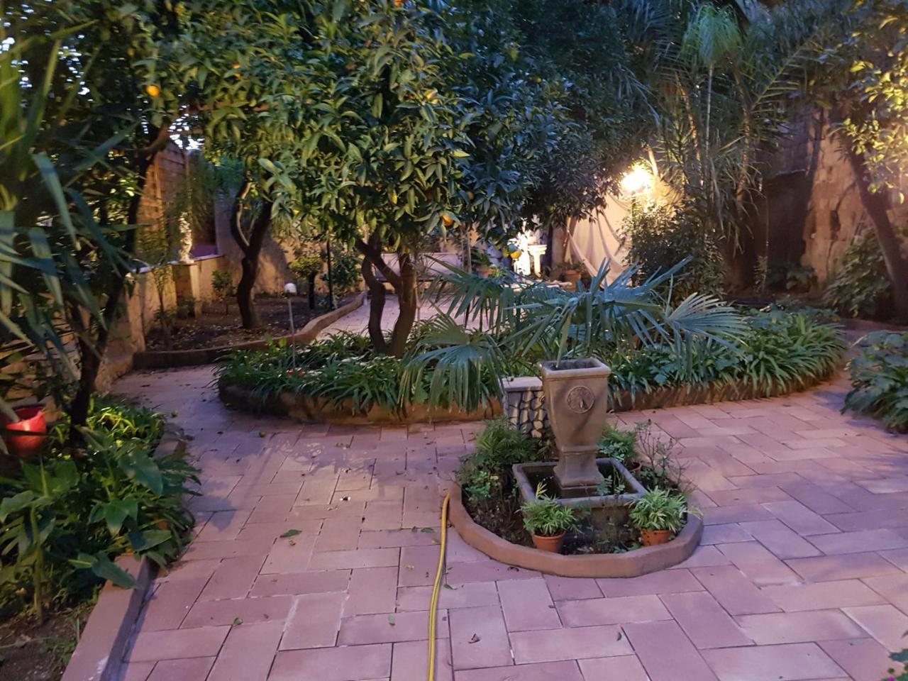 Il Giardino Di Daphne Bed & Breakfast Napoli Exterior foto